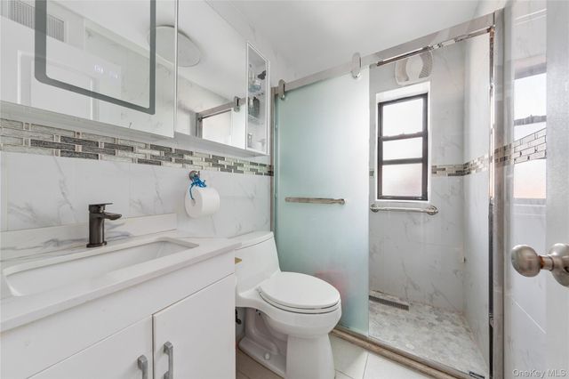 13605 Sanford Avenue 4Q, Flushing, NY 11355