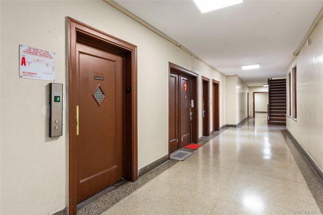 13605 Sanford Avenue 4Q, Flushing, NY 11355