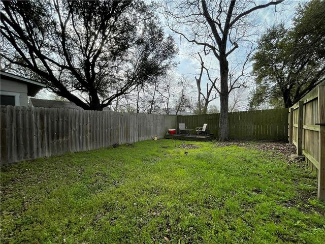 407 East Pease Street, Bryan, TX 77803