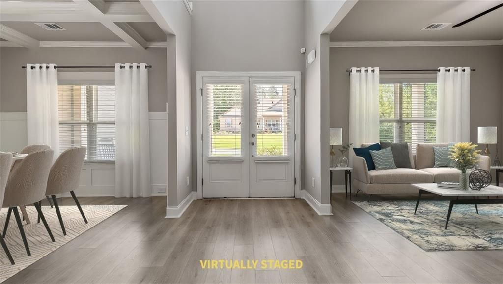 Image 2 of property listing at 7715 Wandering Oak Way, Cumming, GA 30041