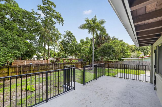 1701 SW 4TH Court, Fort Lauderdale, FL 33312