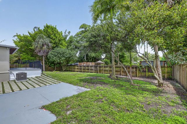 1701 SW 4TH Court, Fort Lauderdale, FL 33312
