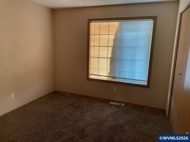 2456 Connemara Ct SE, Salem, OR 97317