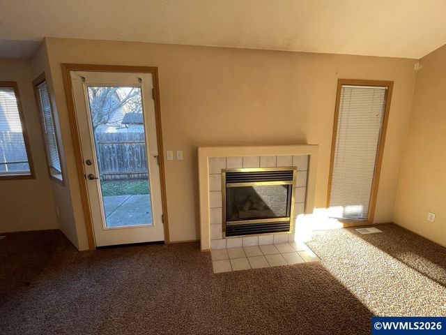 2456 Connemara Ct SE, Salem, OR 97317