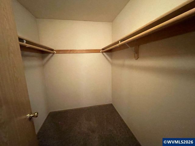 2456 Connemara Ct SE, Salem, OR 97317