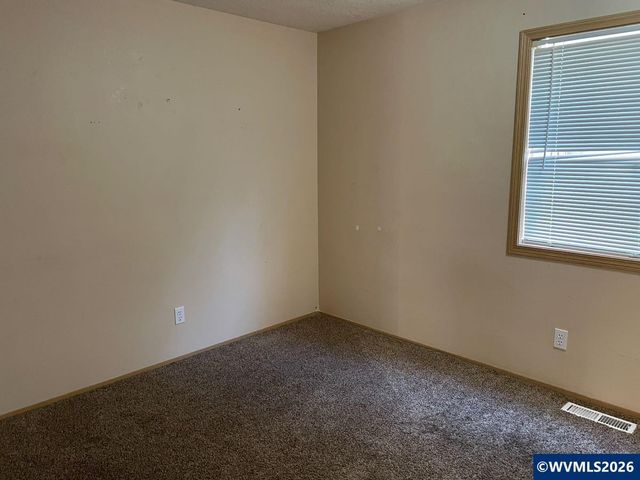 2456 Connemara Ct SE, Salem, OR 97317