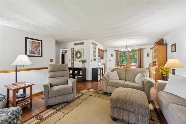 223 Cedar Dr, East Franklin Twp, PA 16201