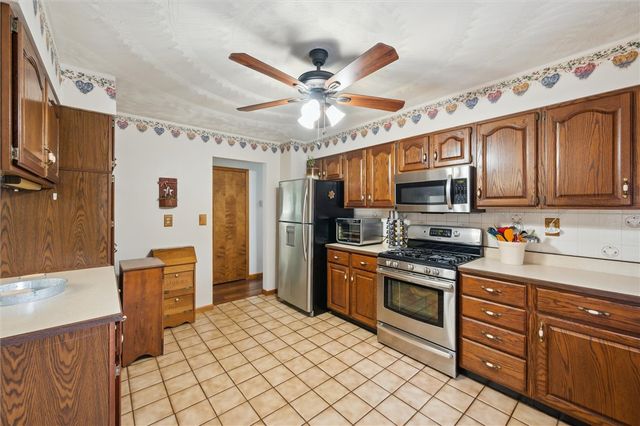 223 Cedar Dr, East Franklin Twp, PA 16201