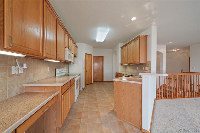 22885 E Canyon Place, Aurora, CO 80016