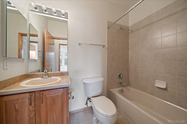 22885 E Canyon Place, Aurora, CO 80016