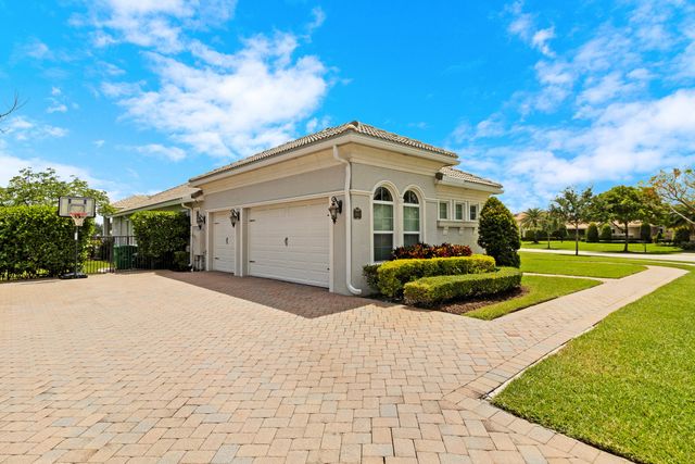 4830 W Sterling Ranch Circle, Davie, FL 33314