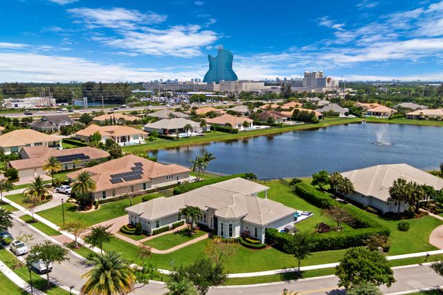 4830 W Sterling Ranch Circle, Davie, FL 33314
