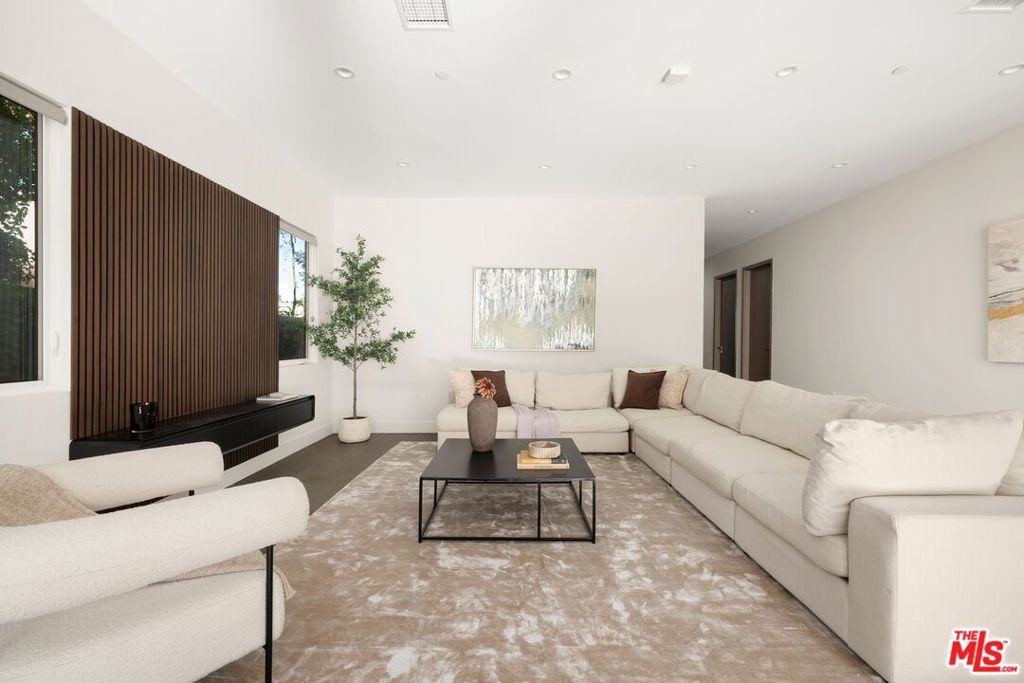 647 N Stanley Avenue, Los Angeles, CA 90036 — photo 3