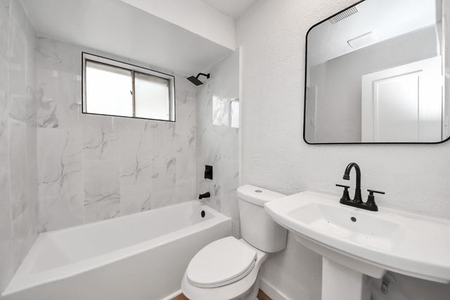 718 Land Grant Drive, Richmond, TX 77406