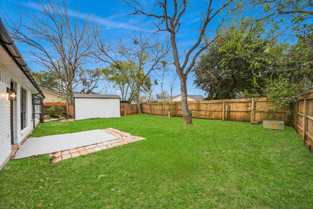 718 Land Grant Drive, Richmond, TX 77406