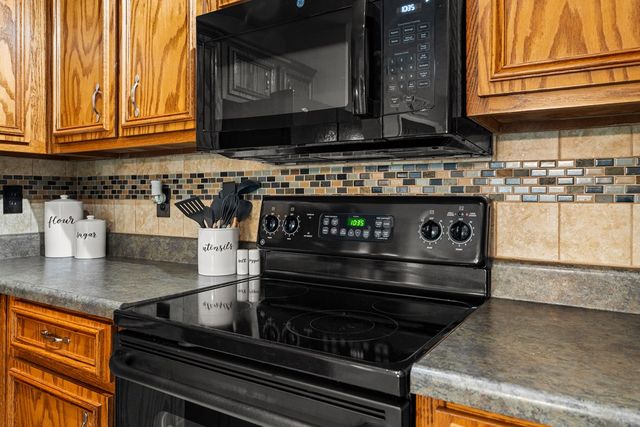 32 Lee Road 2108, Phenix City, AL 36870