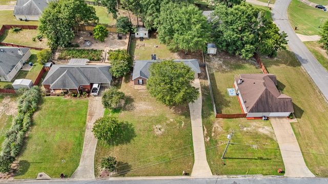 32 Lee Road 2108, Phenix City, AL 36870