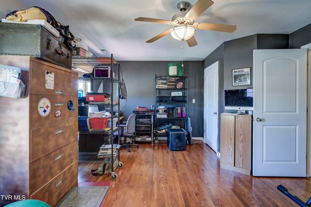 404 East Mountain View Road 104, Johnson City, TN 37601