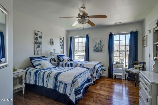 404 East Mountain View Road 104, Johnson City, TN 37601