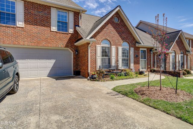 404 East Mountain View Road 104, Johnson City, TN 37601