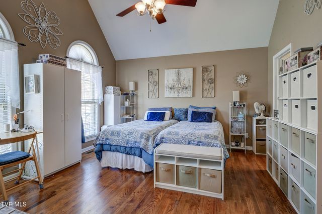 404 East Mountain View Road 104, Johnson City, TN 37601