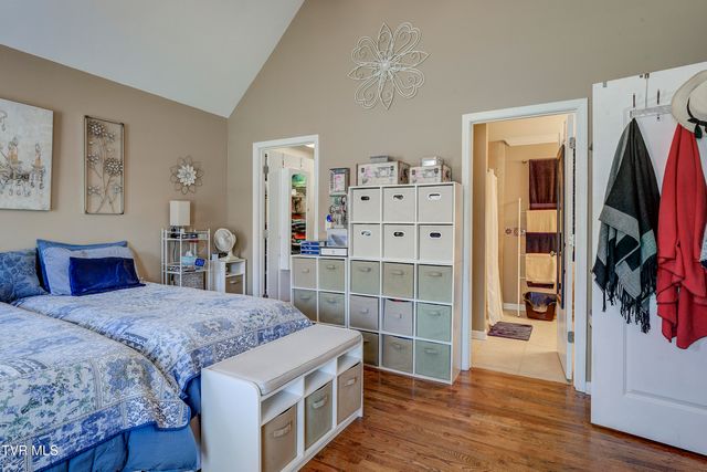 404 East Mountain View Road 104, Johnson City, TN 37601