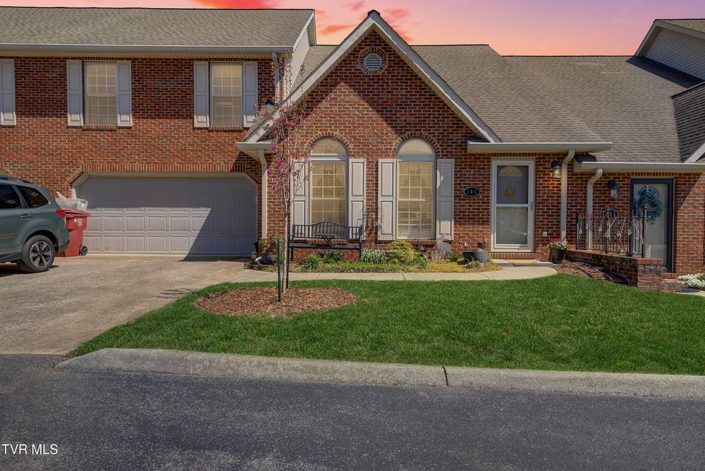 404 East Mountain View Road 104, Johnson City, TN 37601