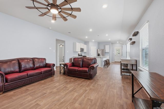 4219 THYME GDN, Von Ormy, TX 78073