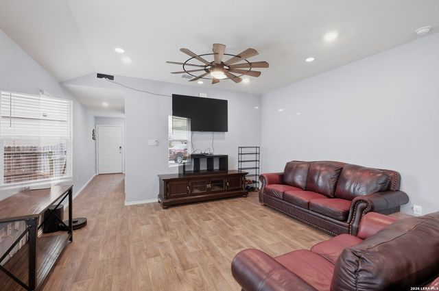 4219 THYME GDN, Von Ormy, TX 78073