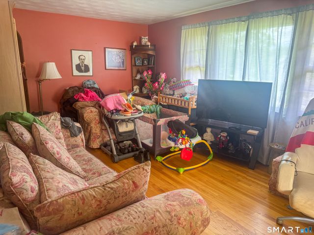 140 Bailey Avenue, Meriden, CT 06451