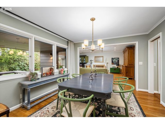 9792 Sw ARBORCREST Way, Portland, OR 97225