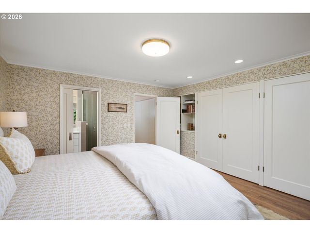 9792 Sw ARBORCREST Way, Portland, OR 97225