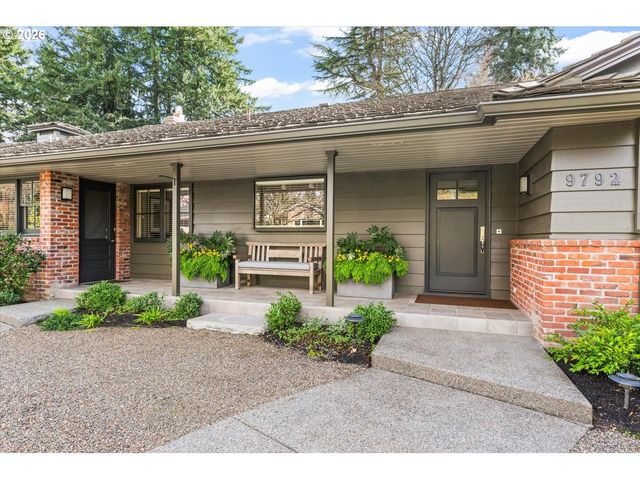 9792 Sw ARBORCREST Way, Portland, OR 97225