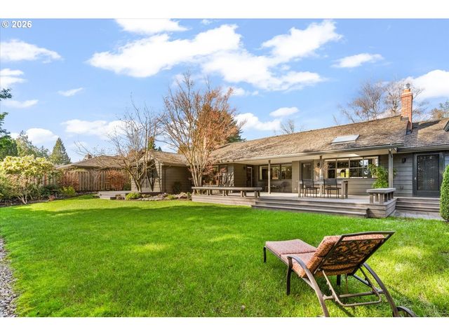 9792 Sw ARBORCREST Way, Portland, OR 97225