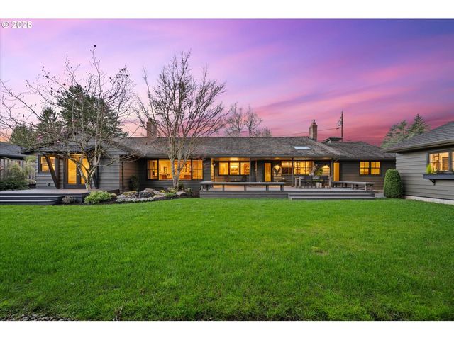 9792 Sw ARBORCREST Way, Portland, OR 97225