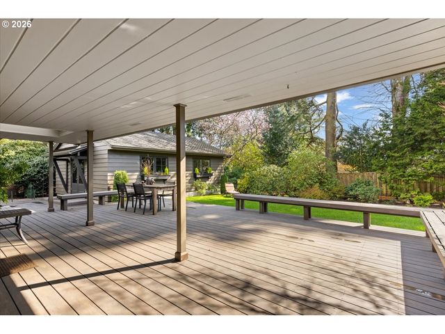 9792 Sw ARBORCREST Way, Portland, OR 97225