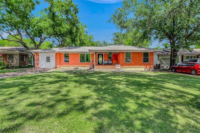 112 Oak Drive, Terrell, TX 75160