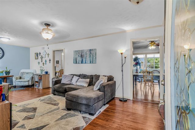 112 Oak Drive, Terrell, TX 75160