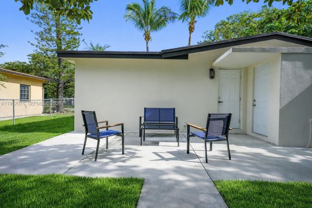 13720 NW 4th Ct, North Miami, FL 33168