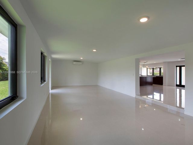 8790 SW 85th St, Miami, FL 33173