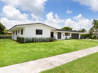8790 SW 85th St, Miami, FL 33173