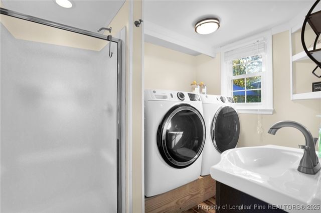 4935 Pinewood Drive, Hope Mills, NC 28348