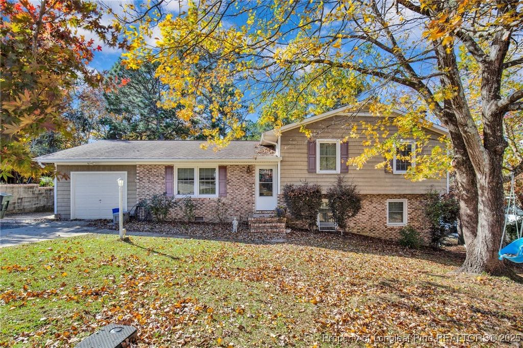 4935 Pinewood Drive, Hope Mills, NC 28348