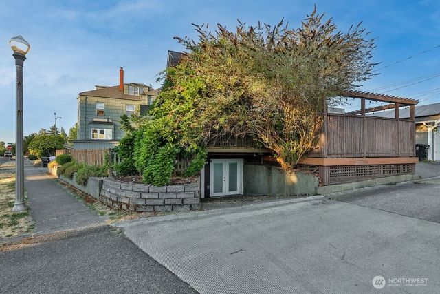 1415 N Steele Street, Tacoma, WA 98406