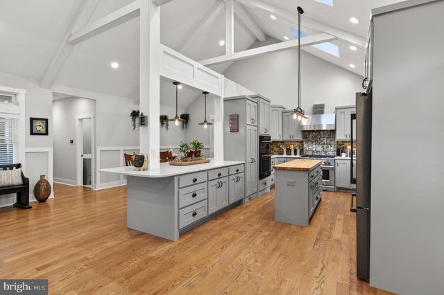 683 GRAVELLY HOLLOW RD, Medford, NJ 08055