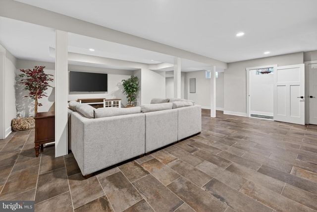 683 GRAVELLY HOLLOW RD, Medford, NJ 08055