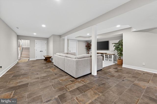 683 GRAVELLY HOLLOW RD, Medford, NJ 08055