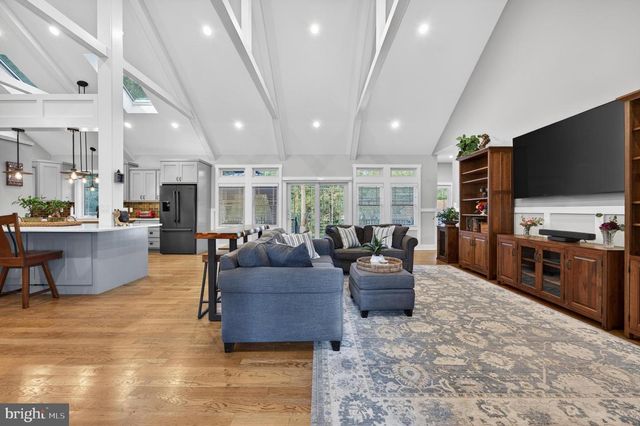 683 GRAVELLY HOLLOW RD, Medford, NJ 08055