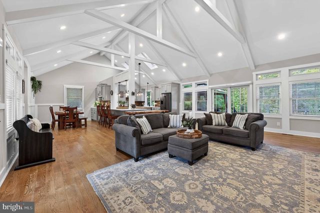 683 GRAVELLY HOLLOW RD, Medford, NJ 08055