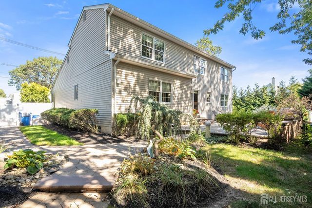 12 Ellingham Avenue, Monroe, NJ 08831